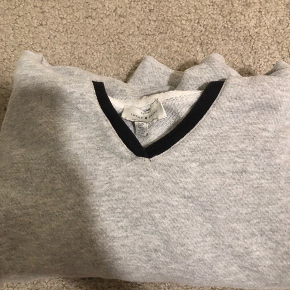 Lucky brand grey cropped sweatshirt size small - Picture 5 of 6
